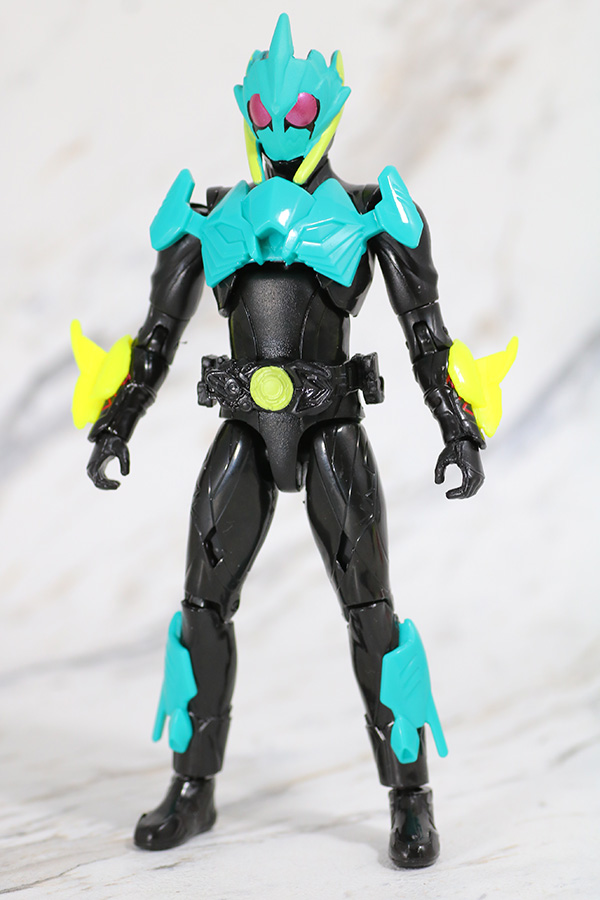 RKF　RIDER KICK'S FIGURE　仮面ライダーゼロワン　ハイブリットライズフィギュア　レビュー　バイティングシャーク　全身