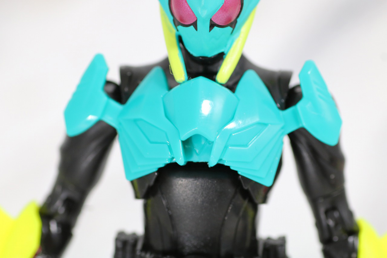 RKF　RIDER KICK'S FIGURE　仮面ライダーゼロワン　ハイブリットライズフィギュア　レビュー　バイティングシャーク　全身