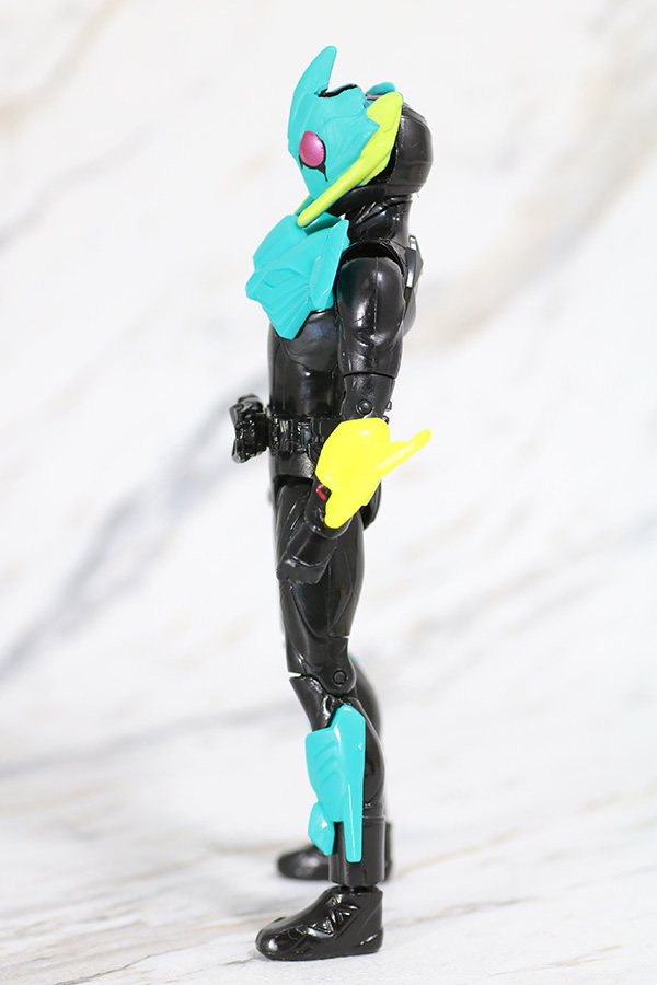 RKF　RIDER KICK'S FIGURE　仮面ライダーゼロワン　ハイブリットライズフィギュア　レビュー　バイティングシャーク　全身