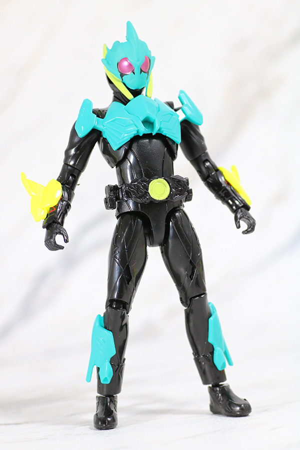 RKF　RIDER KICK'S FIGURE　仮面ライダーゼロワン　ハイブリットライズフィギュア　レビュー　バイティングシャーク　アクション