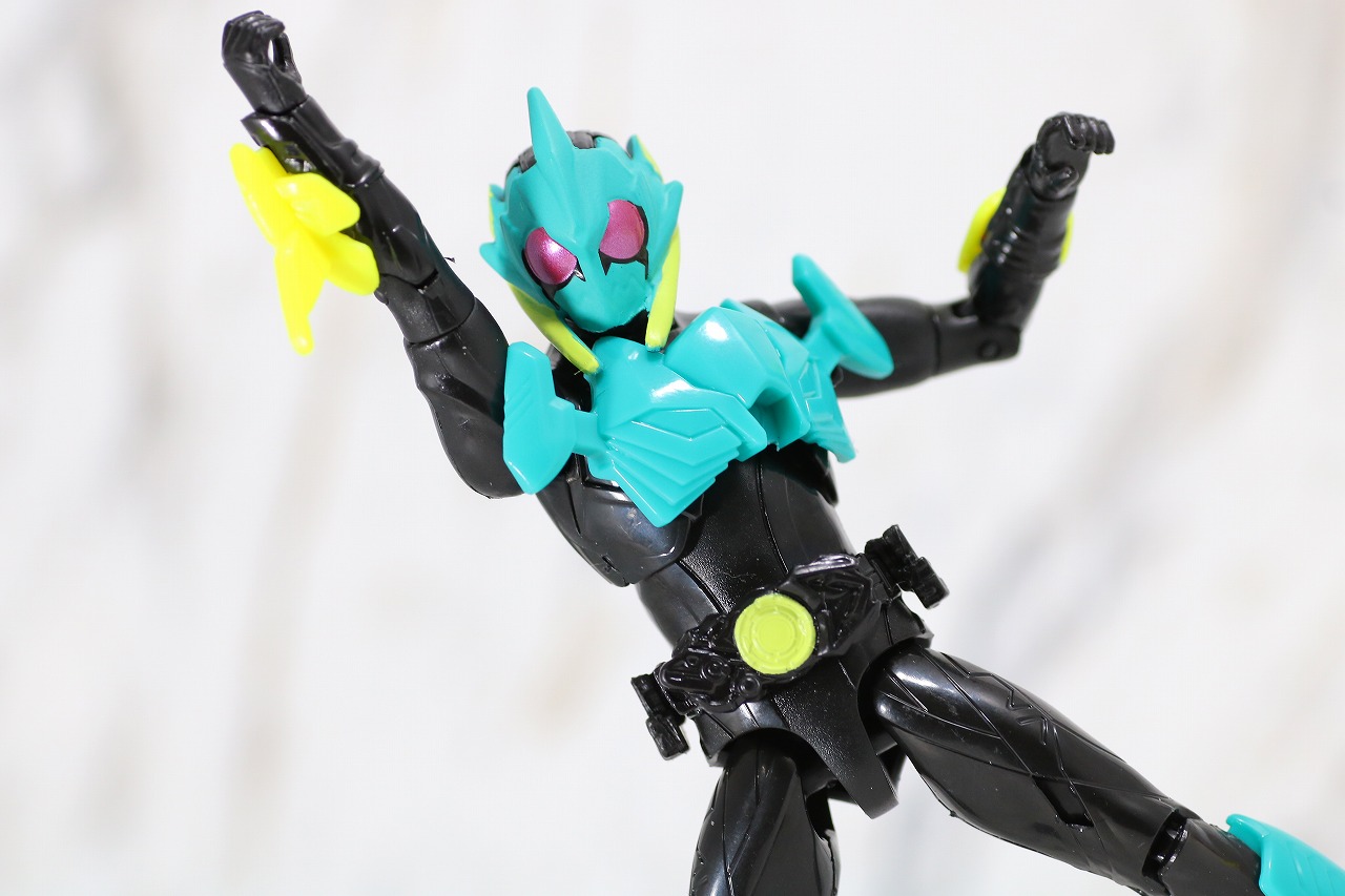 RKF　RIDER KICK'S FIGURE　仮面ライダーゼロワン　ハイブリットライズフィギュア　レビュー　バイティングシャーク　アクション