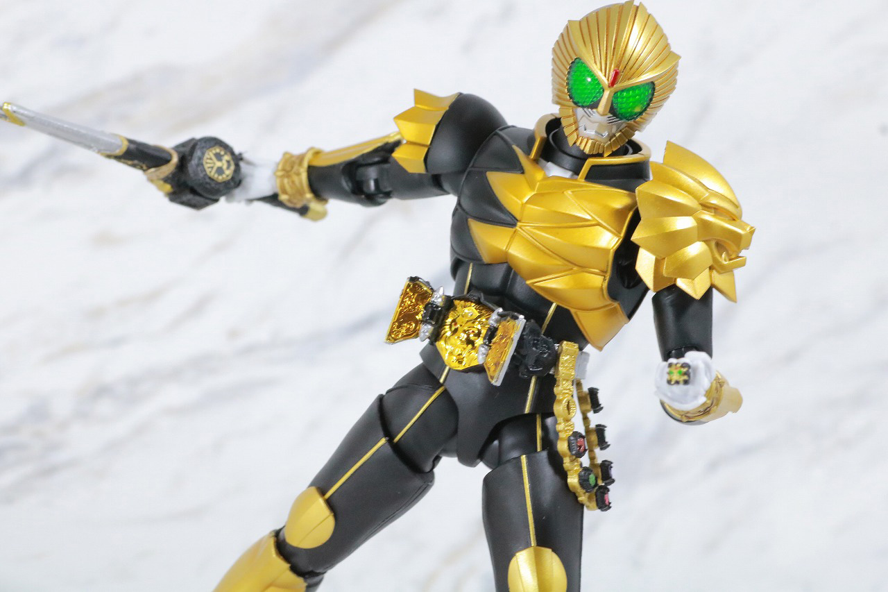 S.H.フィギュアーツ　仮面ライダービースト　真骨彫製法　レビュー　アクション