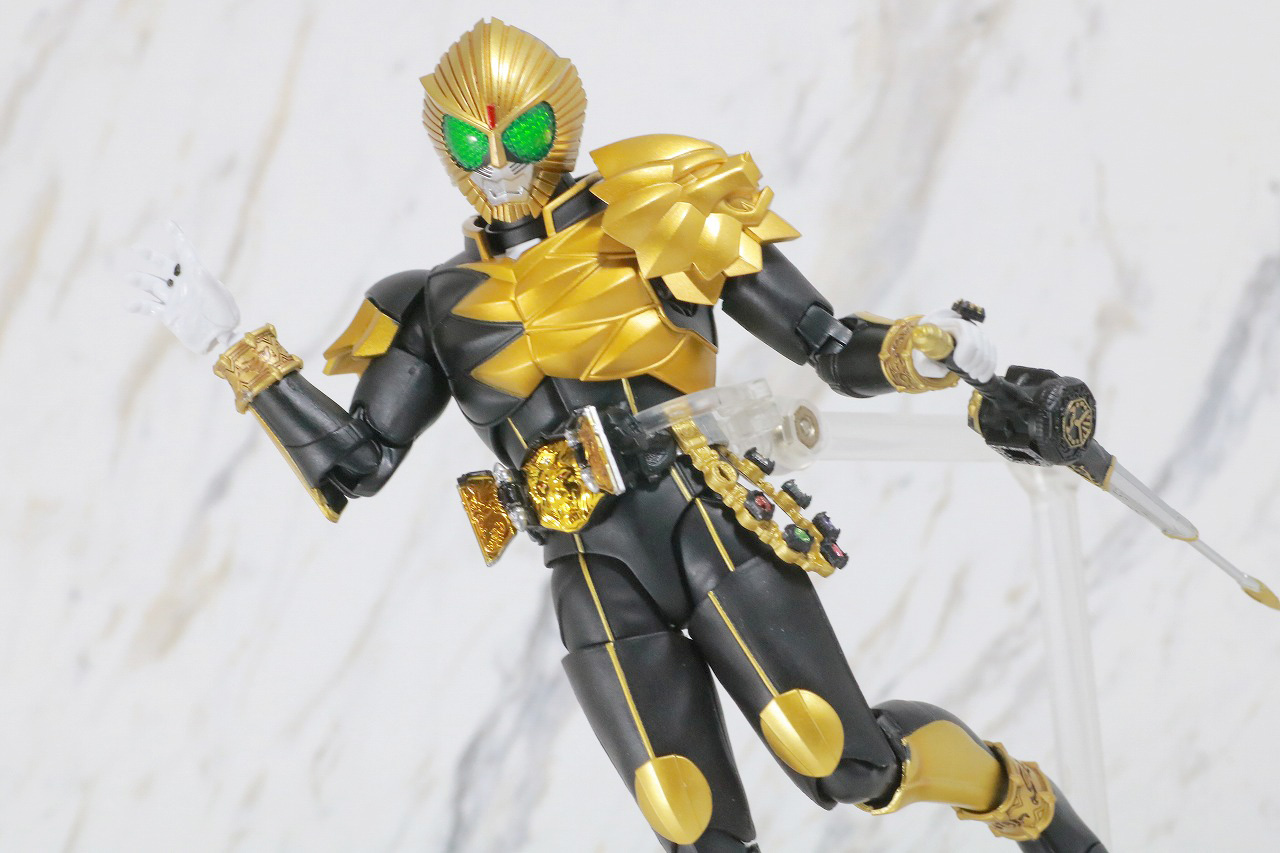 S.H.フィギュアーツ　仮面ライダービースト　真骨彫製法　レビュー　アクション