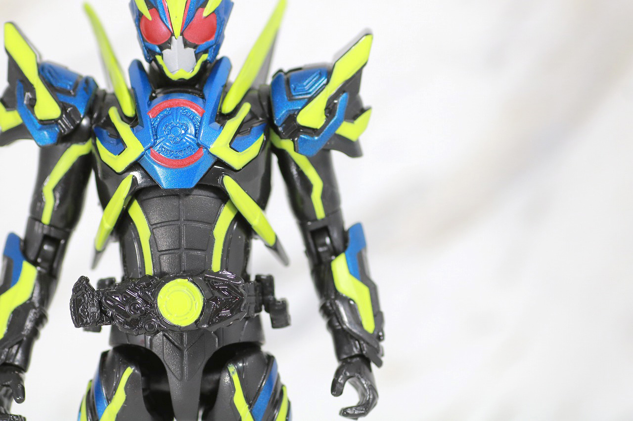 RKF　仮面ライダーゼロワン　シャイニングアサルトホッパー　レビュー　全身