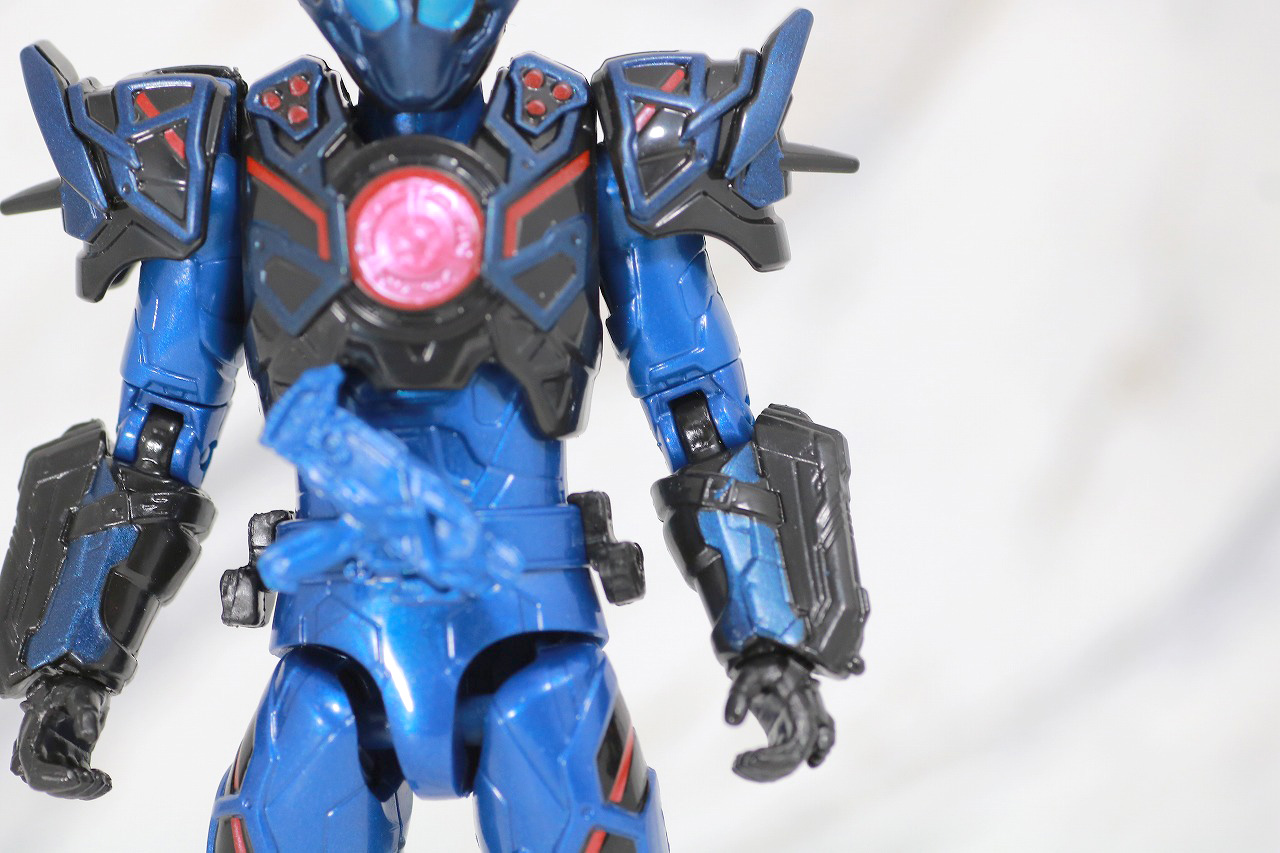 RKF　RIDER KICK'S FIGURE　仮面ライダーバルカン　アサルトウルフ　レビュー　全身