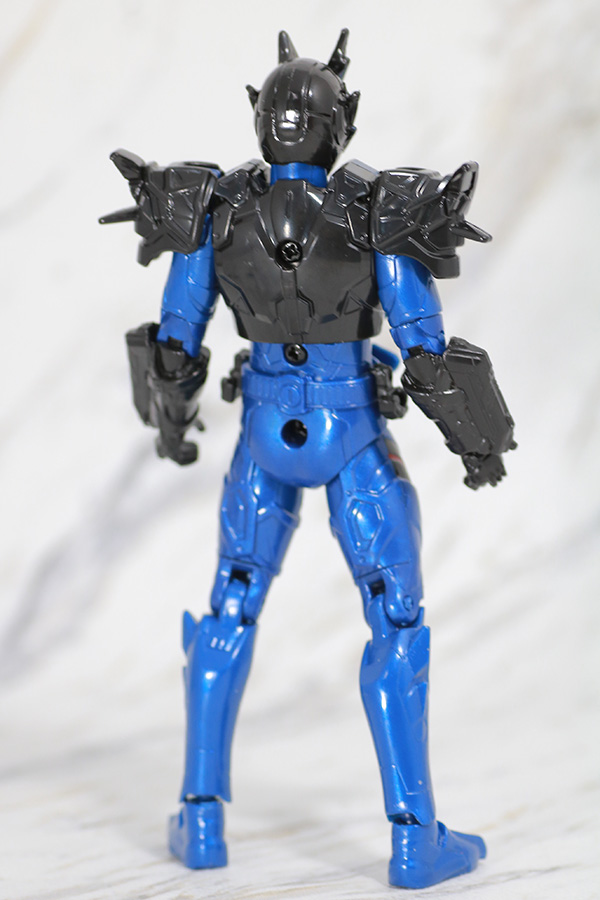 RKF　RIDER KICK'S FIGURE　仮面ライダーバルカン　アサルトウルフ　レビュー　全身