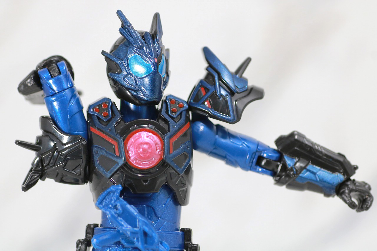 RKF　RIDER KICK'S FIGURE　仮面ライダーバルカン　アサルトウルフ　レビュー　可動範囲