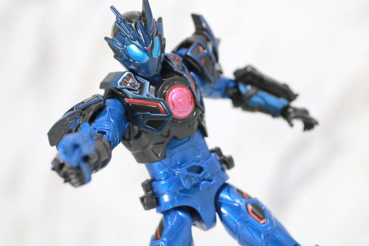 RKF　RIDER KICK'S FIGURE　仮面ライダーバルカン　アサルトウルフ　レビュー　アクション