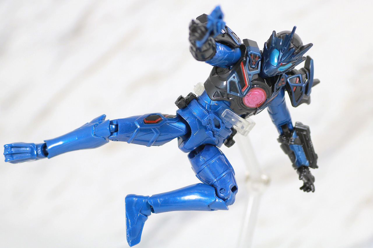 RKF　RIDER KICK'S FIGURE　仮面ライダーバルカン　アサルトウルフ　レビュー　アクション