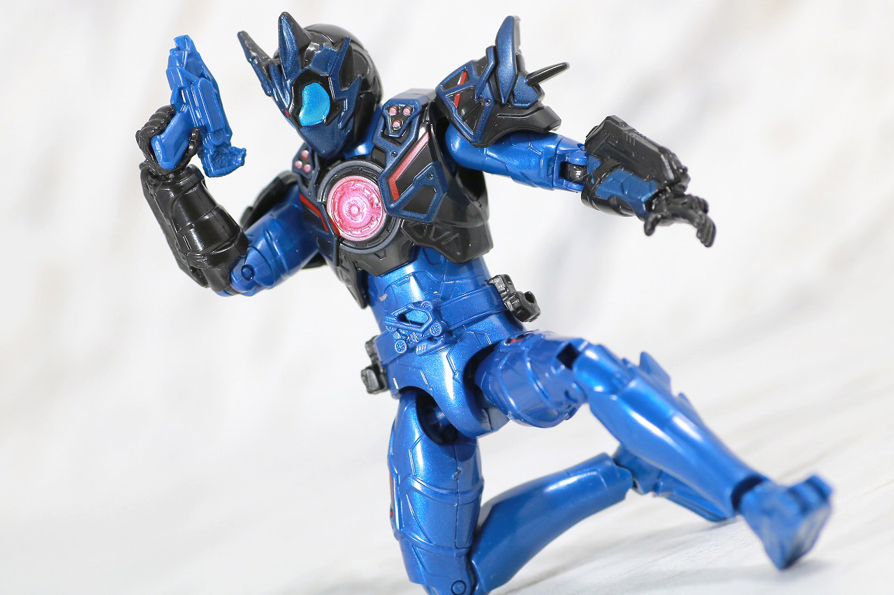 RKF　RIDER KICK'S FIGURE　仮面ライダーバルカン　アサルトウルフ　レビュー　アクション