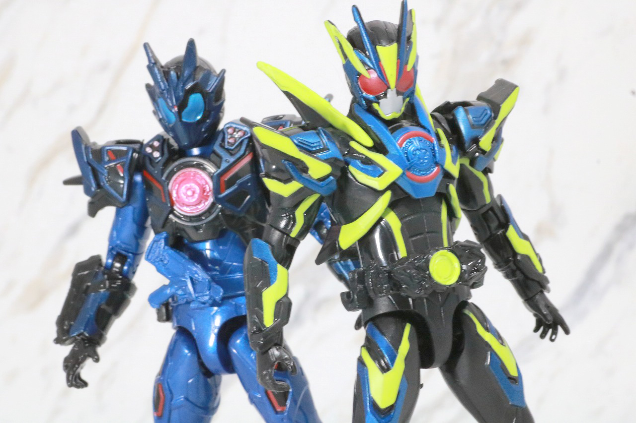 RKF　RIDER KICK'S FIGURE　仮面ライダーバルカン　アサルトウルフ　レビュー　アクション　仮面ライダーゼロワン　シャイニングアサルトホッパー