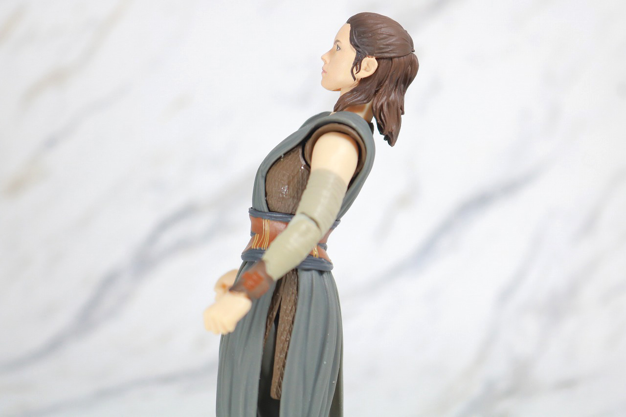 S.H.フィギュアーツ　レイ　（THE LAST JEDI）　最後のジェダイ　レビュー　可動範囲