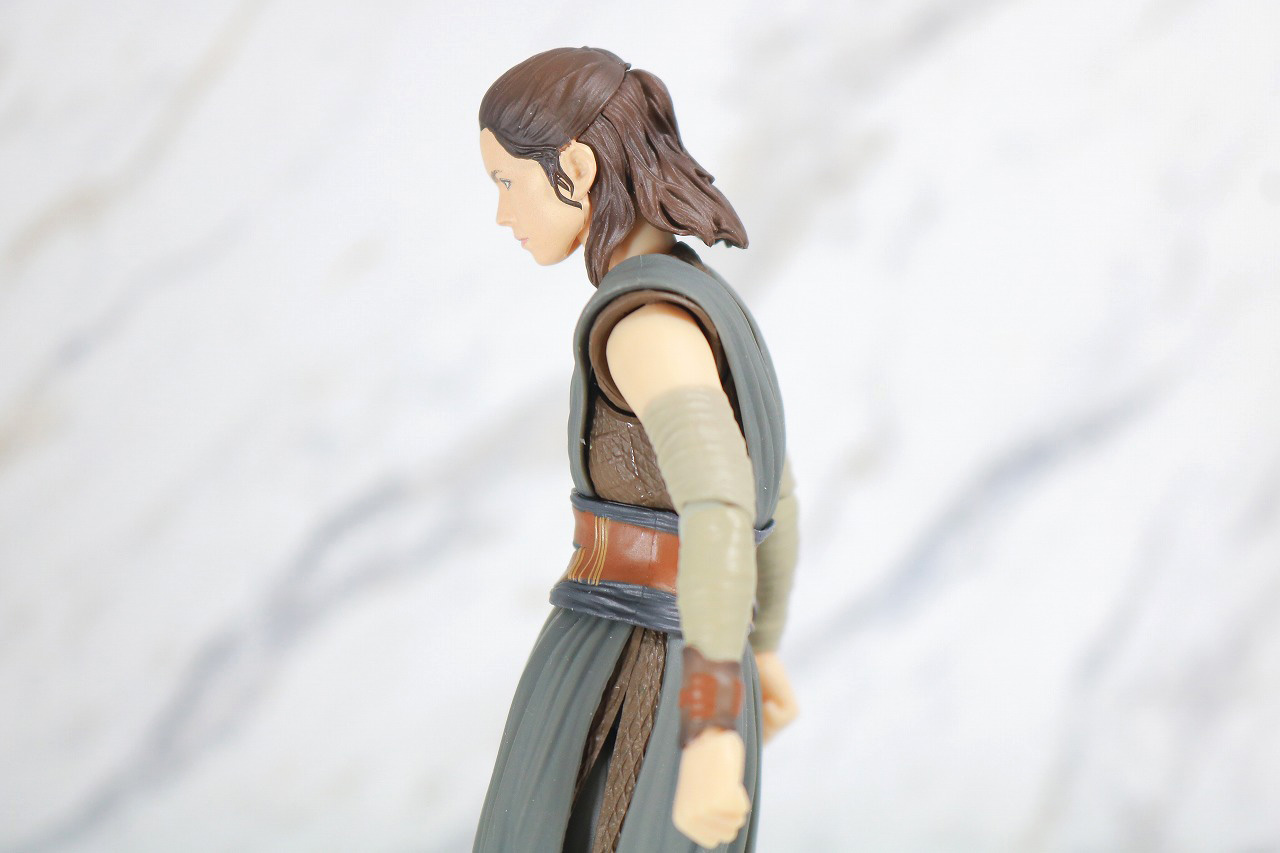 S.H.フィギュアーツ　レイ　（THE LAST JEDI）　最後のジェダイ　レビュー　可動範囲