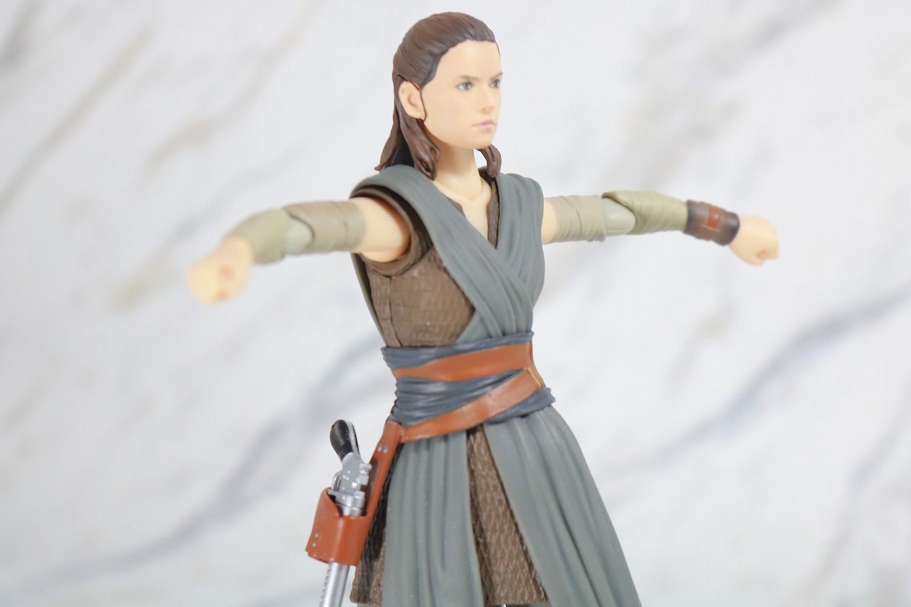 S.H.フィギュアーツ　レイ　（THE LAST JEDI）　最後のジェダイ　レビュー　可動範囲