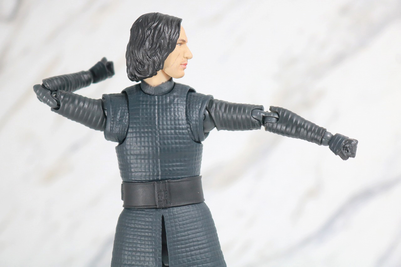 S.H.フィギュアーツ　カイロ・レン（THE LAST JEDI）　最後のジェダイ　レビュー　可動範囲