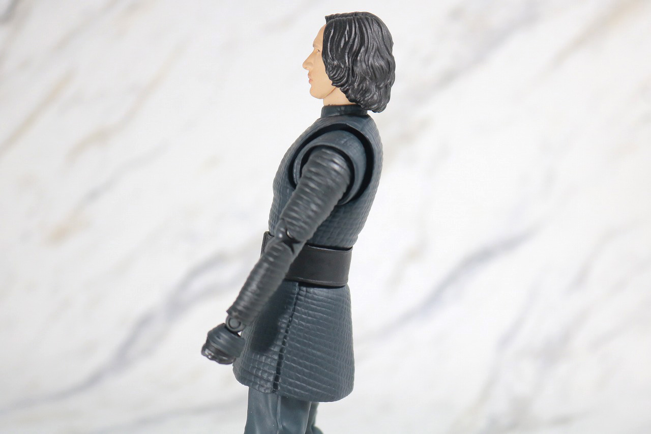 S.H.フィギュアーツ　カイロ・レン（THE LAST JEDI）　最後のジェダイ　レビュー　可動範囲