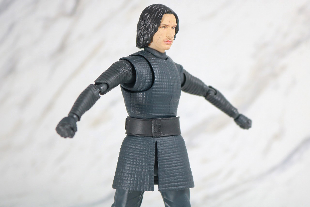 S.H.フィギュアーツ　カイロ・レン（THE LAST JEDI）　最後のジェダイ　レビュー　可動範囲