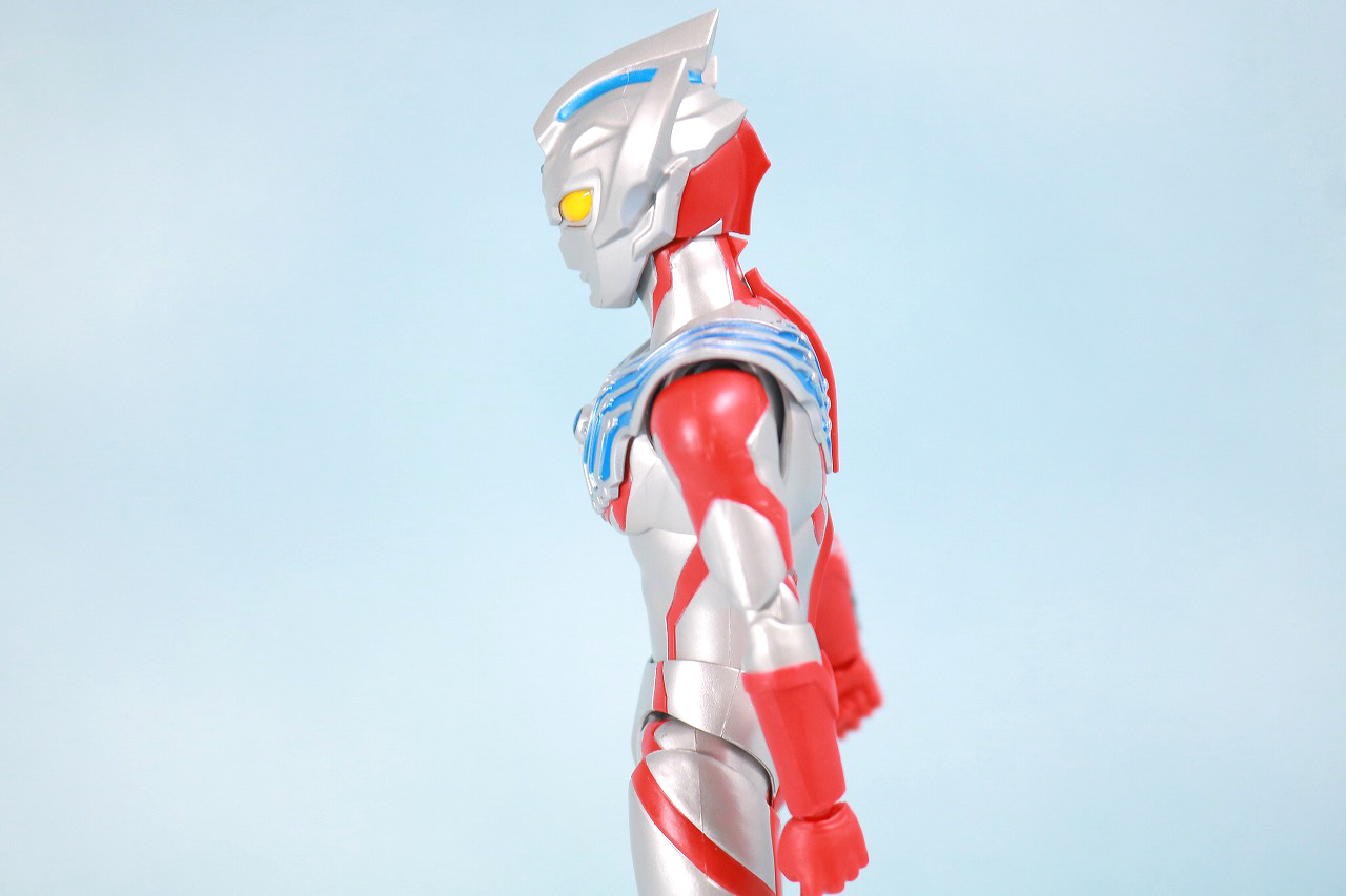 S.H.フィギュアーツ　ウルトラマンタイガ　レビュー　可動範囲