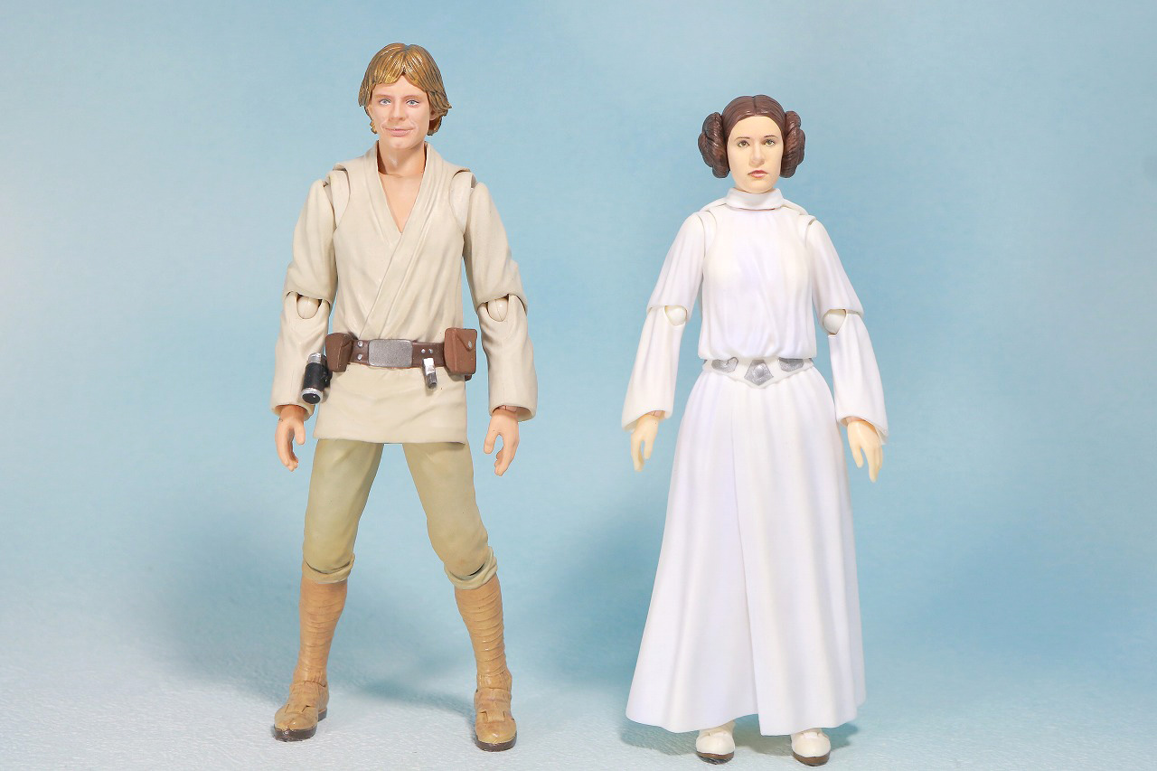 S.H.フィギュアーツ　レイア・オーガナ（A NEW HOPE）　レビュー　全身　ルーク・スカイウォーカー　比較