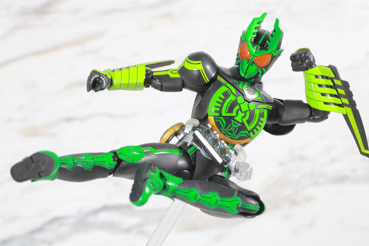 S.H.フィギュアーツ　仮面ライダーオーズ　ガタキリバコンボ　真骨彫製法　レビュー　アクション