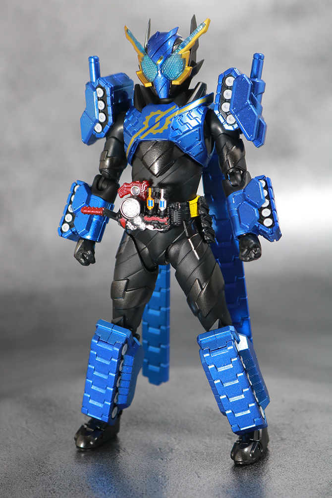 S.H.フィギュアーツ　仮面ライダービルド　タンクタンクフォーム　レビュー　全身