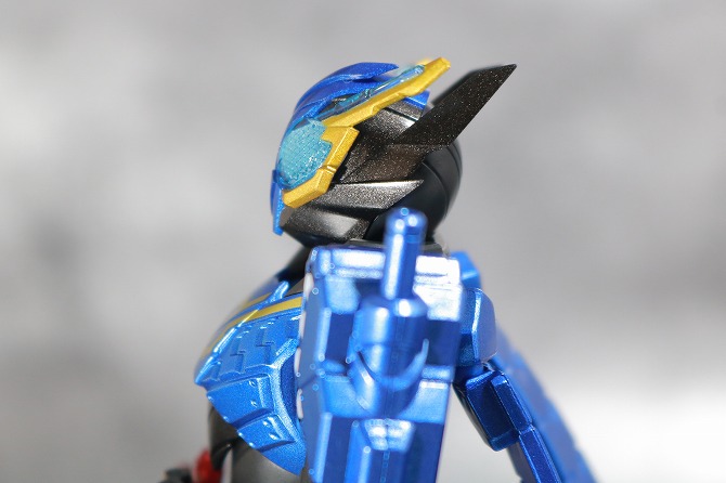 S.H.フィギュアーツ　仮面ライダービルド　タンクタンクフォーム　レビュー　可動範囲