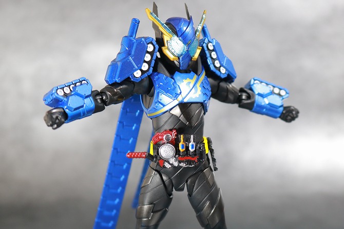 S.H.フィギュアーツ　仮面ライダービルド　タンクタンクフォーム　レビュー　可動範囲