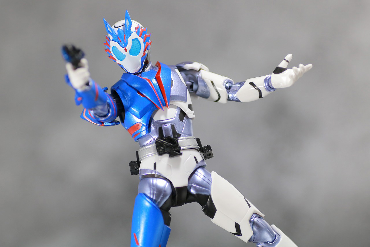 S.H.フィギュアーツ　仮面ライダーバルカン　シューティングウルフ　レビュー　アクション