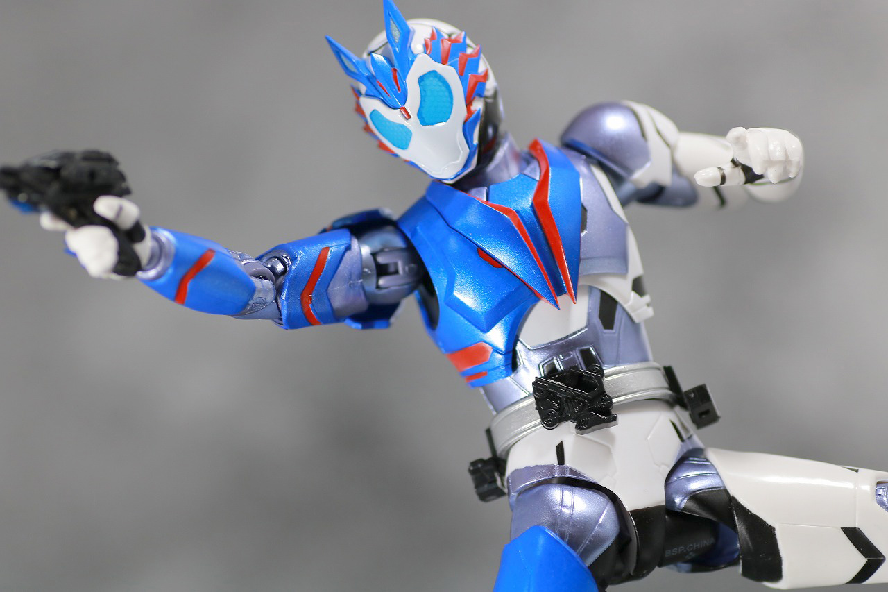 S.H.フィギュアーツ　仮面ライダーバルカン　シューティングウルフ　レビュー　アクション