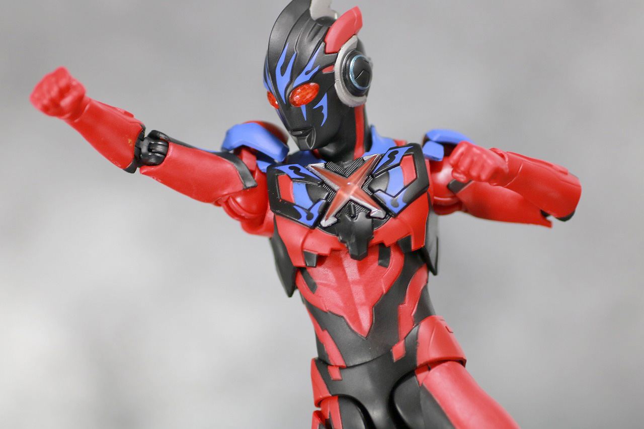 S.H.フィギュアーツ　ウルトラマンエックスダークネス　ダークネスゴモラアーマー　レビュー　アクション