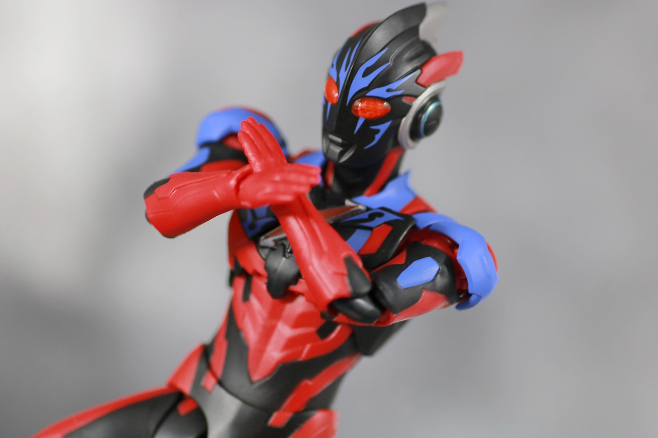 S.H.フィギュアーツ　ウルトラマンエックスダークネス　ダークネスゴモラアーマー　レビュー　アクション