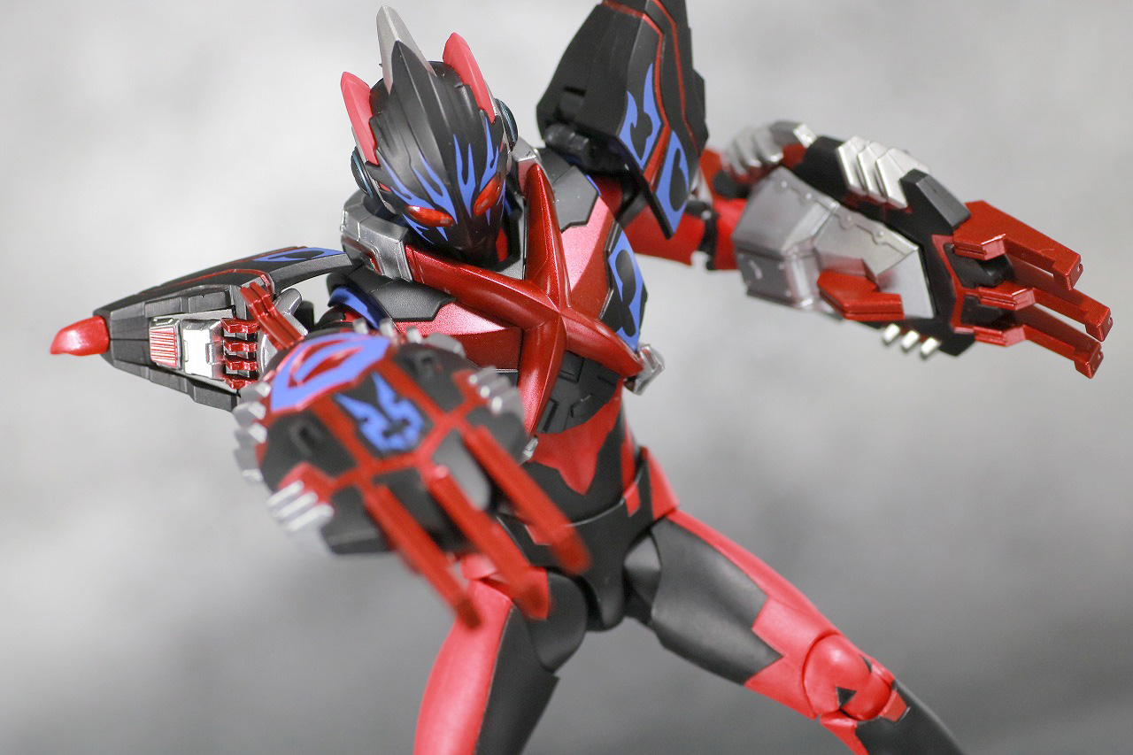 S.H.フィギュアーツ　ウルトラマンエックスダークネス　ダークネスゴモラアーマー　レビュー　アクション