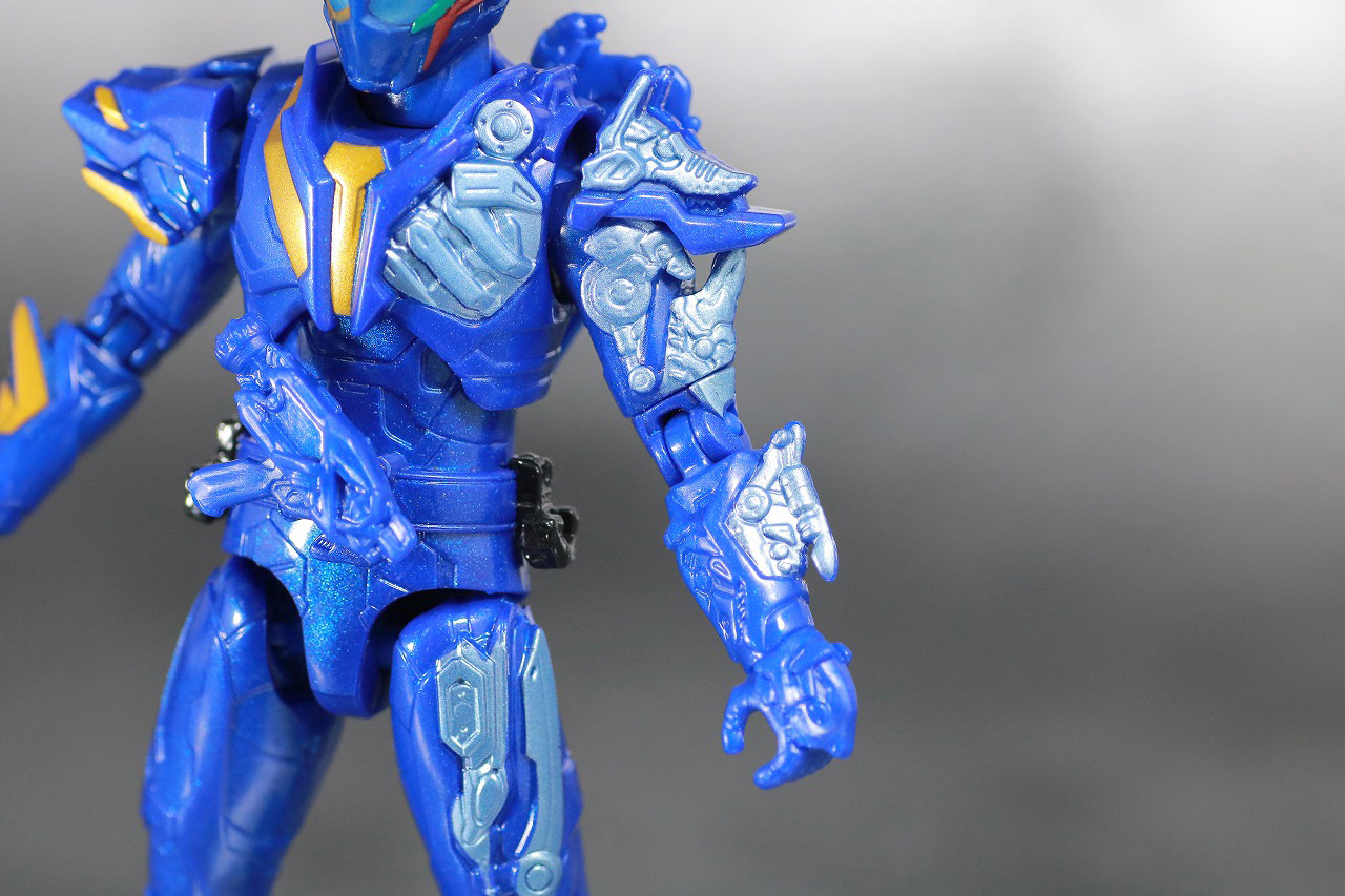 RKF　RIDER KICK'S FIGURE　仮面ライダーランペイジバルカン　レビュー　全身