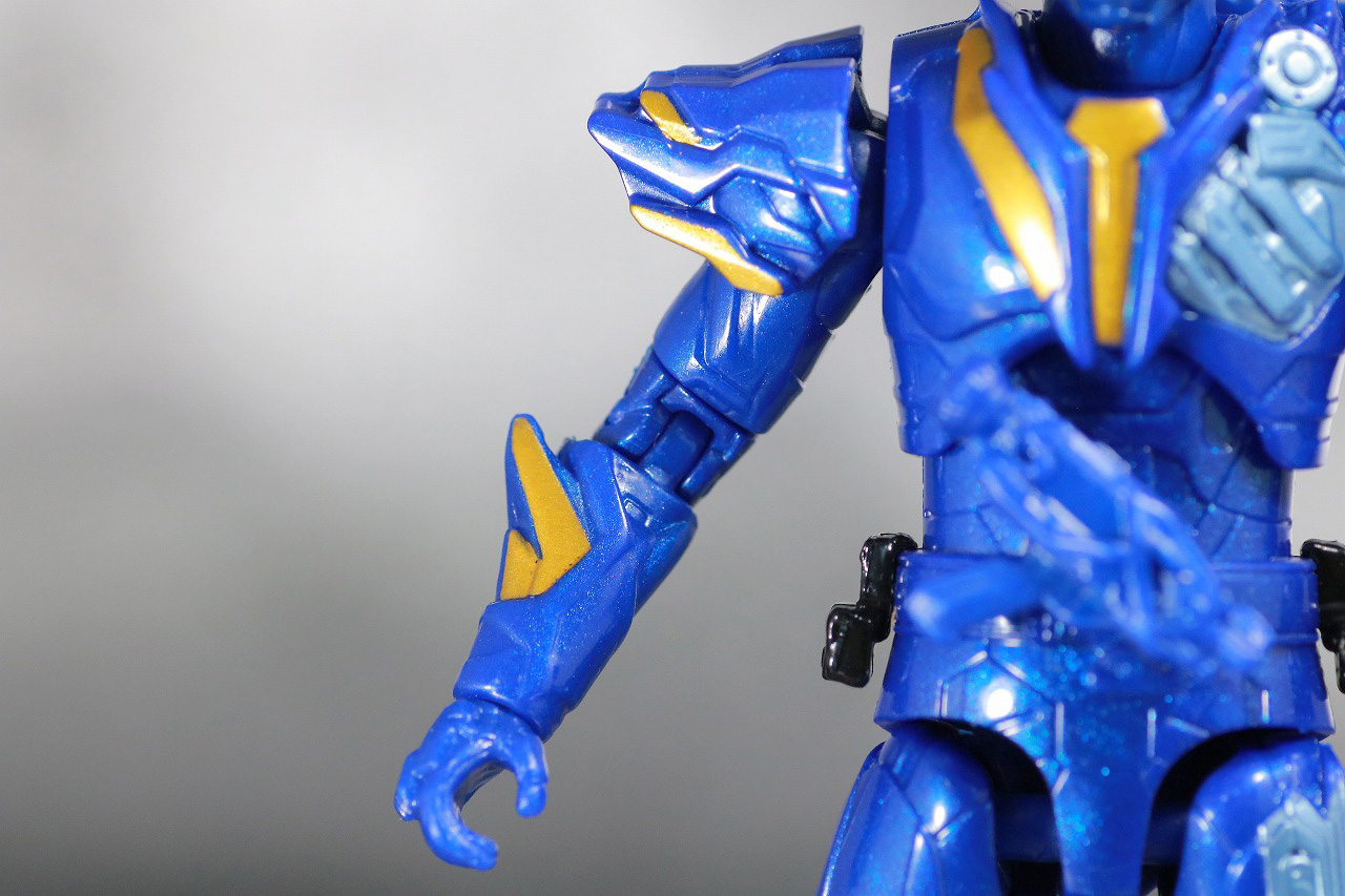 RKF　RIDER KICK'S FIGURE　仮面ライダーランペイジバルカン　レビュー　全身