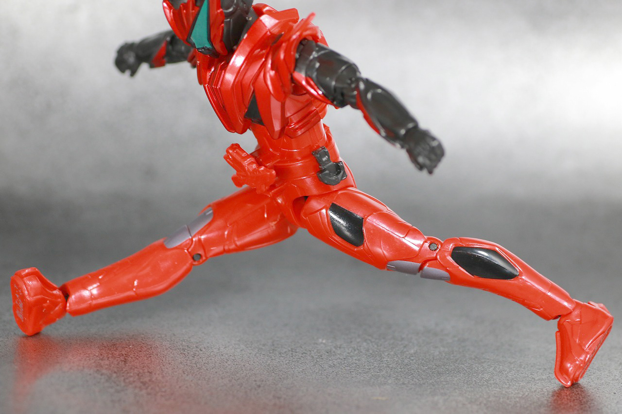 RKF　RIDER KICK'S FIGURE　仮面ライダー迅　バーニングファルコン　レビュー　可動範囲