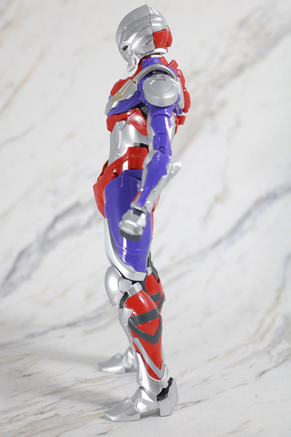 Figure-rise Standard　ULTRAMAN SUIT TIGA　ウルトラマンティガ　レビュー　全身