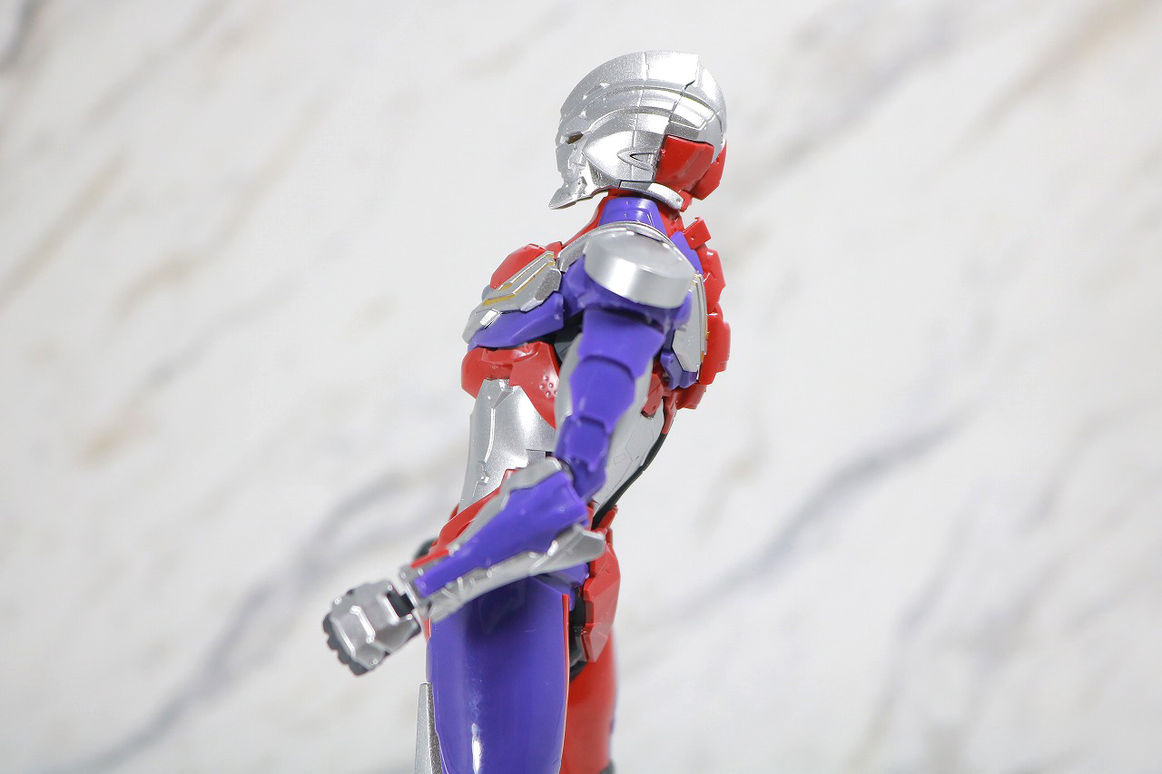 Figure-rise Standard　ULTRAMAN SUIT TIGA　ウルトラマンティガ　レビュー　可動範囲