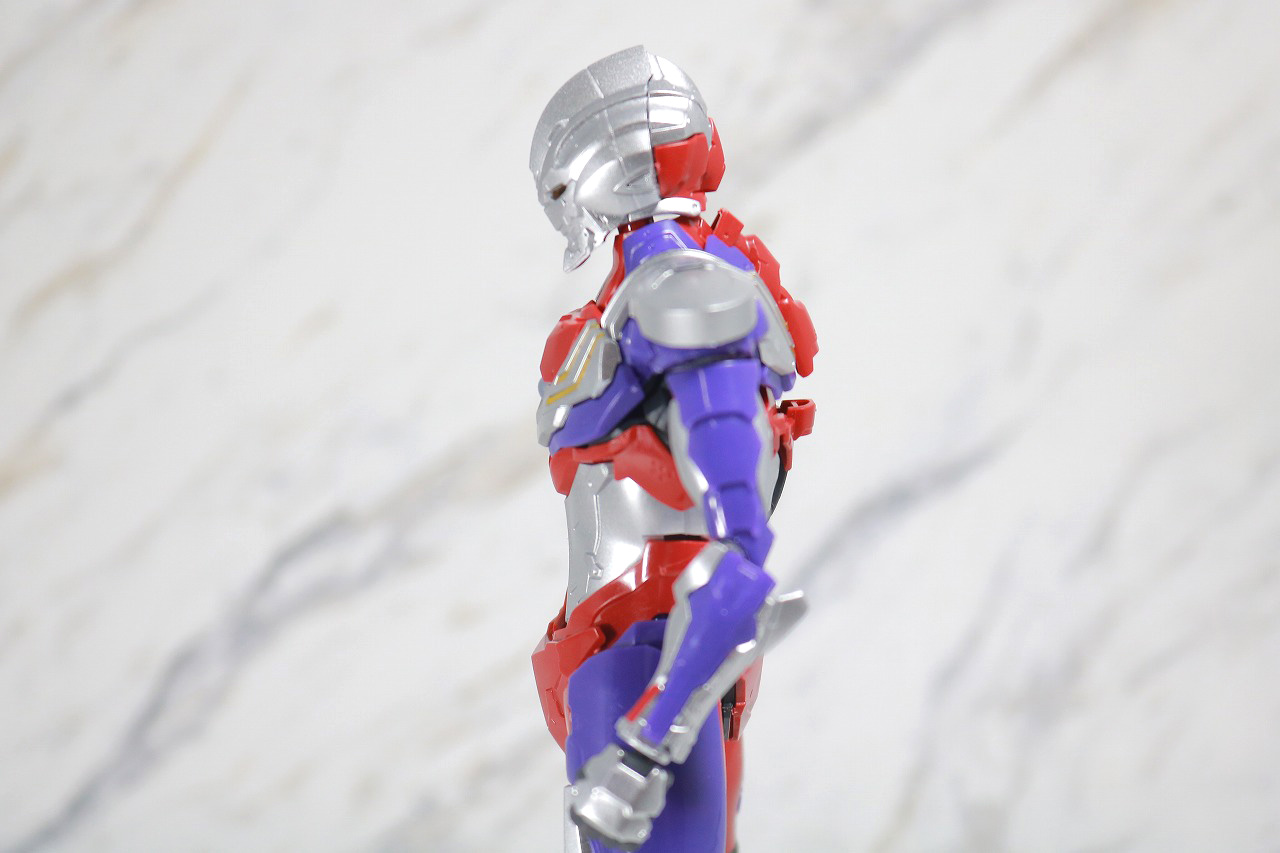 Figure-rise Standard　ULTRAMAN SUIT TIGA　ウルトラマンティガ　レビュー　可動範囲