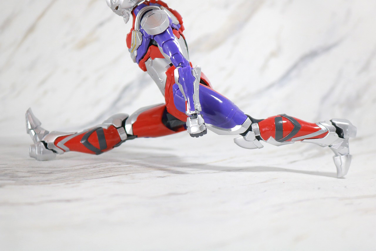 Figure-rise Standard　ULTRAMAN SUIT TIGA　ウルトラマンティガ　レビュー　可動範囲