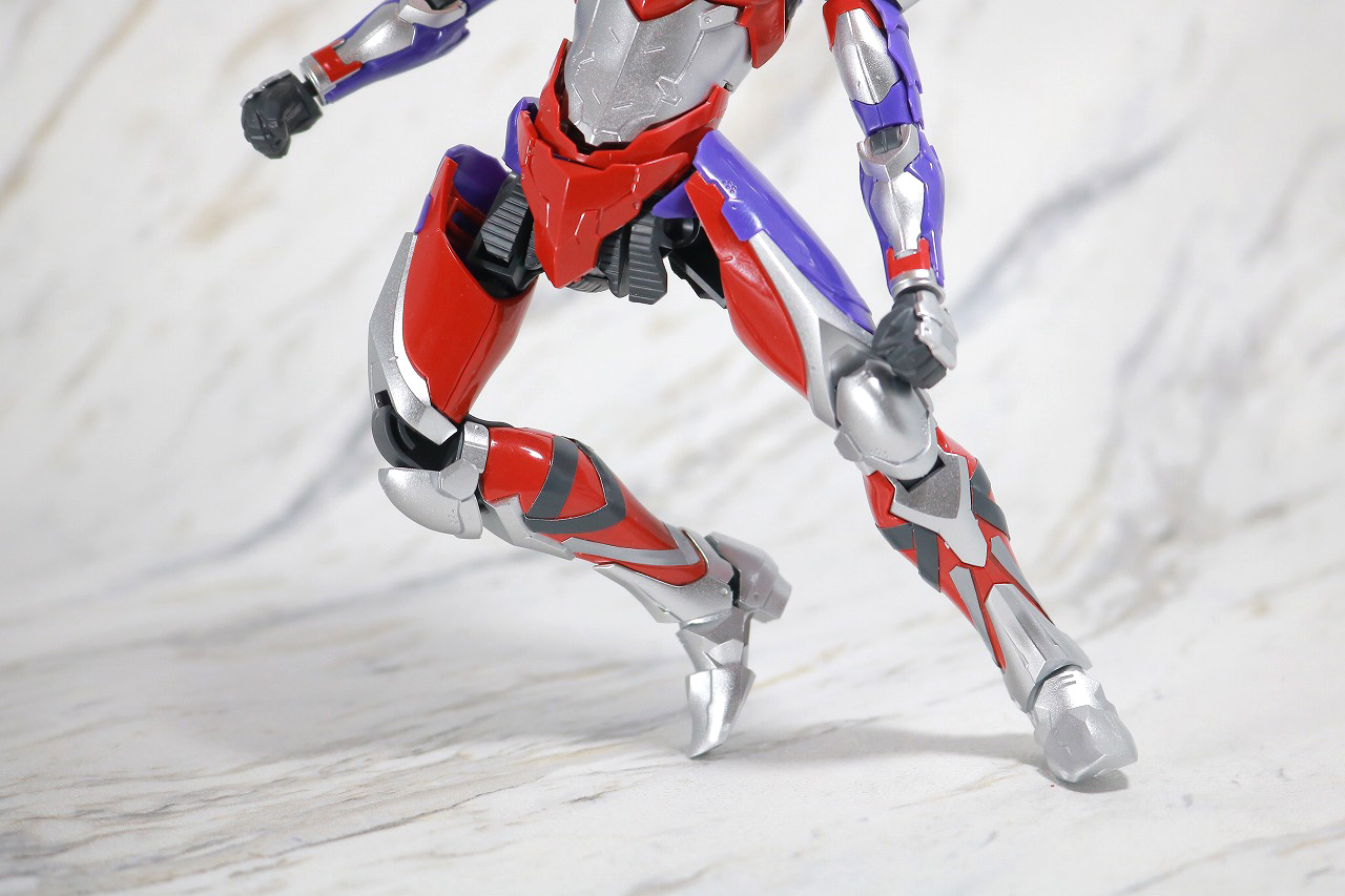 Figure-rise Standard　ULTRAMAN SUIT TIGA　ウルトラマンティガ　レビュー　可動範囲