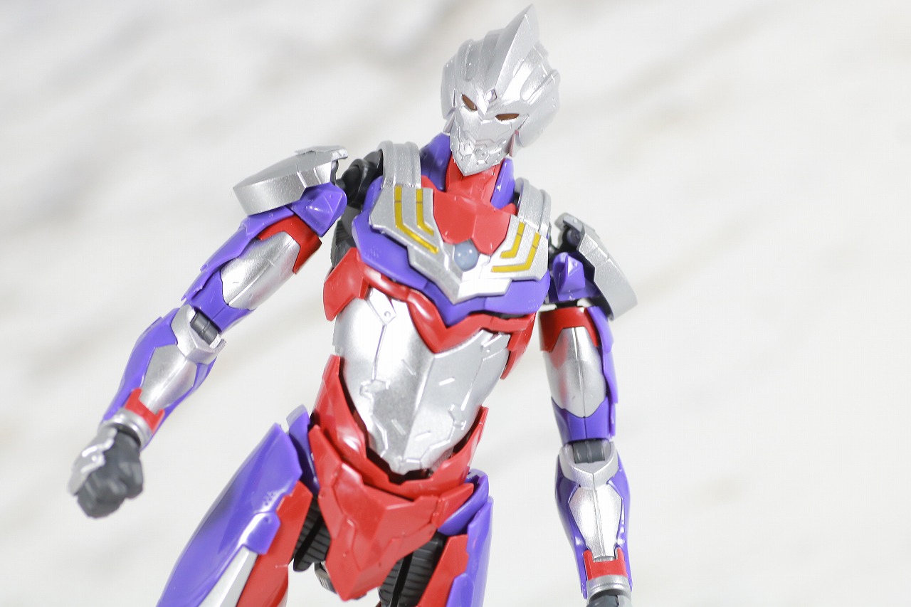 Figure-rise Standard　ULTRAMAN SUIT TIGA　ウルトラマンティガ　レビュー　アクション