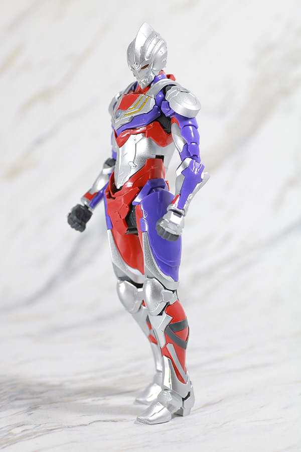 Figure-rise Standard　ULTRAMAN SUIT TIGA　ウルトラマンティガ　レビュー　アクション