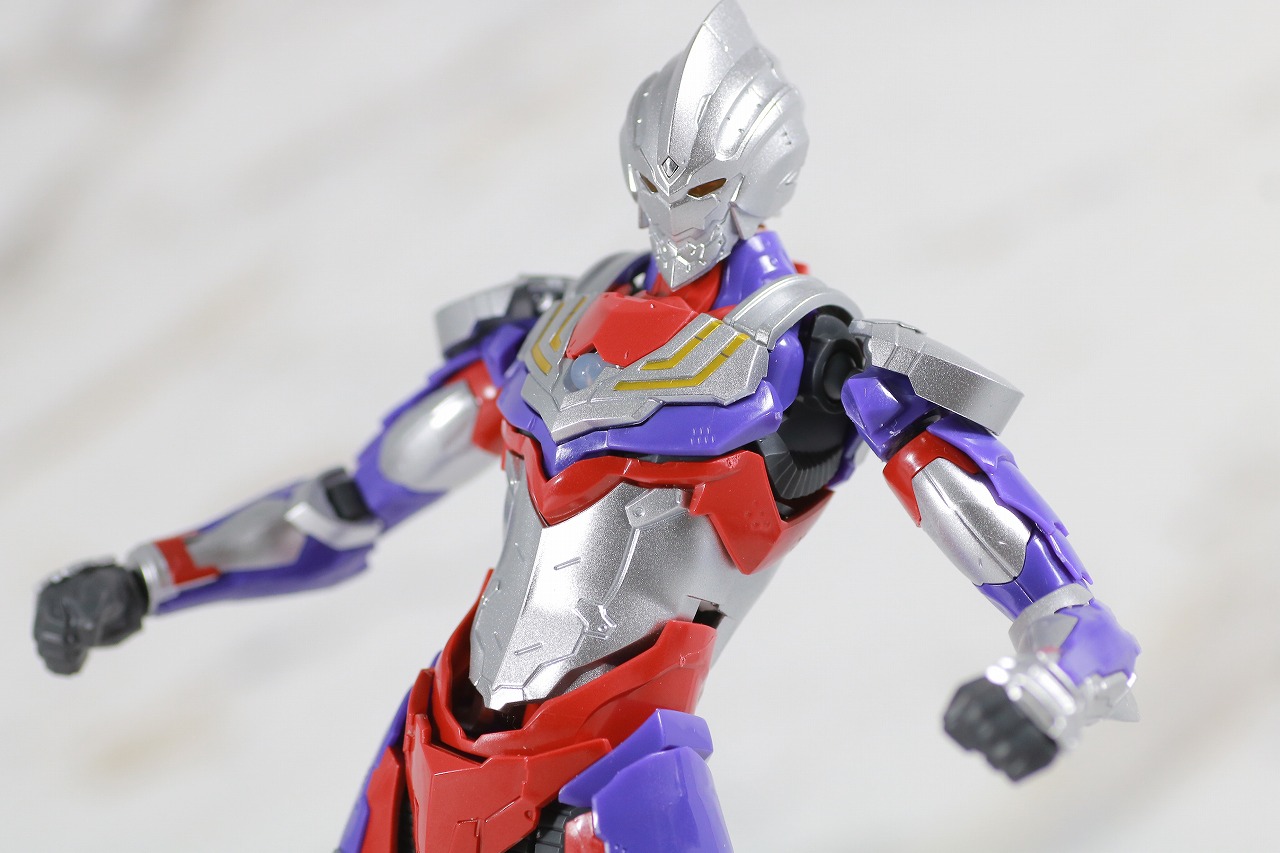 Figure-rise Standard　ULTRAMAN SUIT TIGA　ウルトラマンティガ　レビュー　アクション