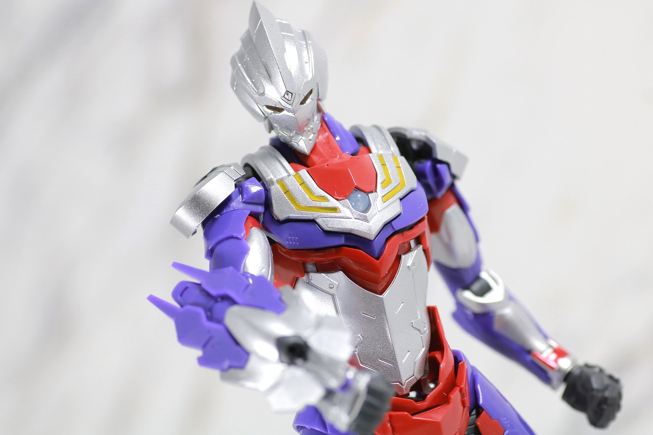 Figure-rise Standard　ULTRAMAN SUIT TIGA　ウルトラマンティガ　レビュー　アクション