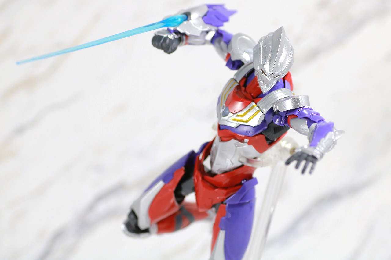 Figure-rise Standard　ULTRAMAN SUIT TIGA　ウルトラマンティガ　レビュー　アクション