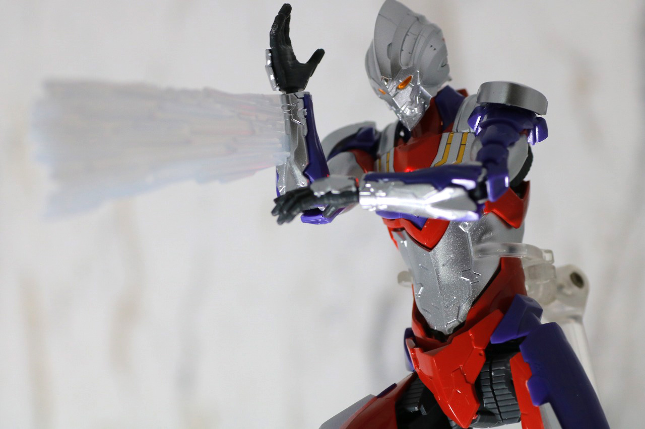 Figure-rise Standard　ULTRAMAN SUIT TIGA　ウルトラマンティガ　レビュー　アクション