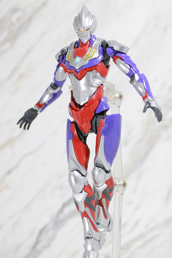 Figure-rise Standard　ULTRAMAN SUIT TIGA　ウルトラマンティガ　レビュー　アクション