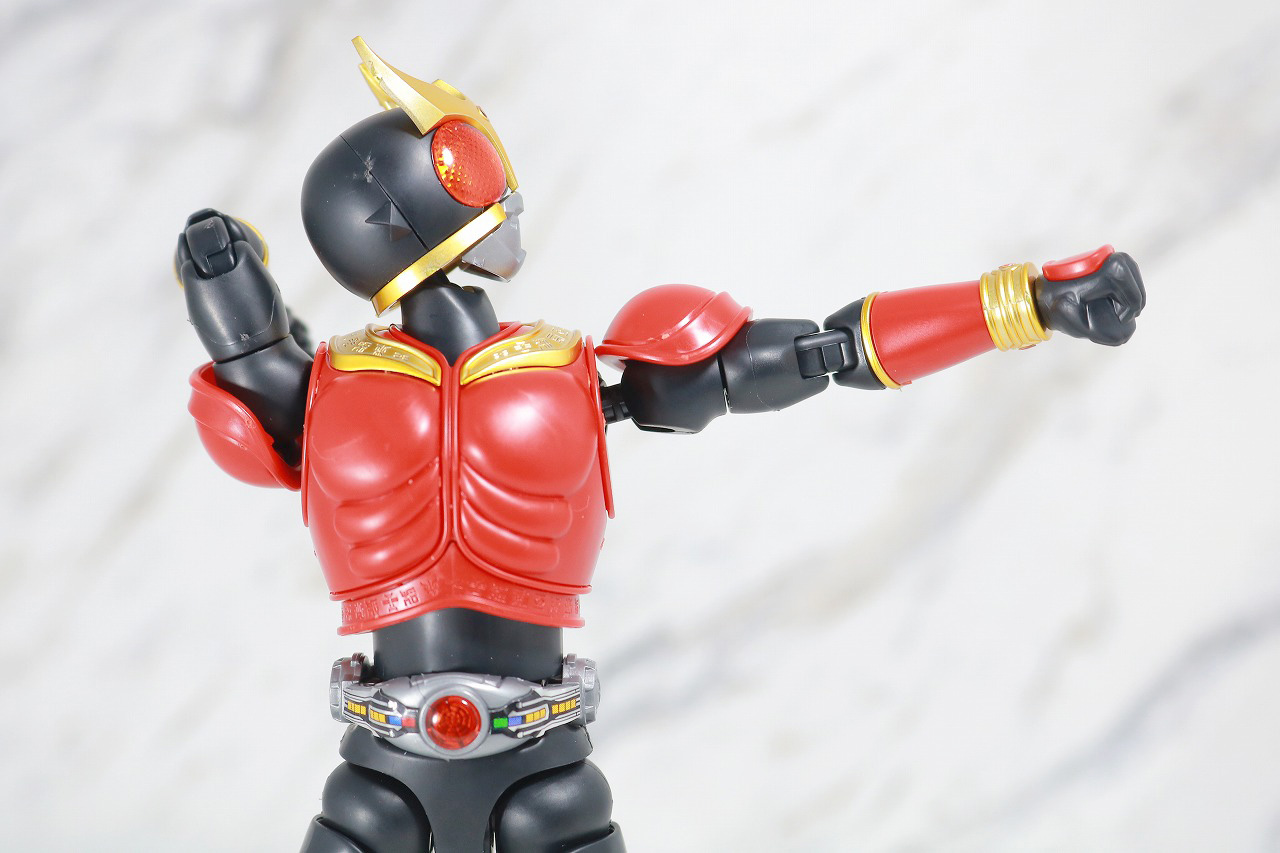 Figure-rise Standard　仮面ライダークウガ　マイティフォーム　レビュー　可動範囲