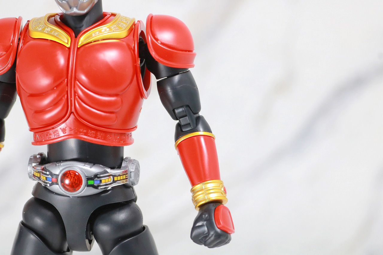 Figure-rise Standard　仮面ライダークウガ　マイティフォーム　レビュー　全身