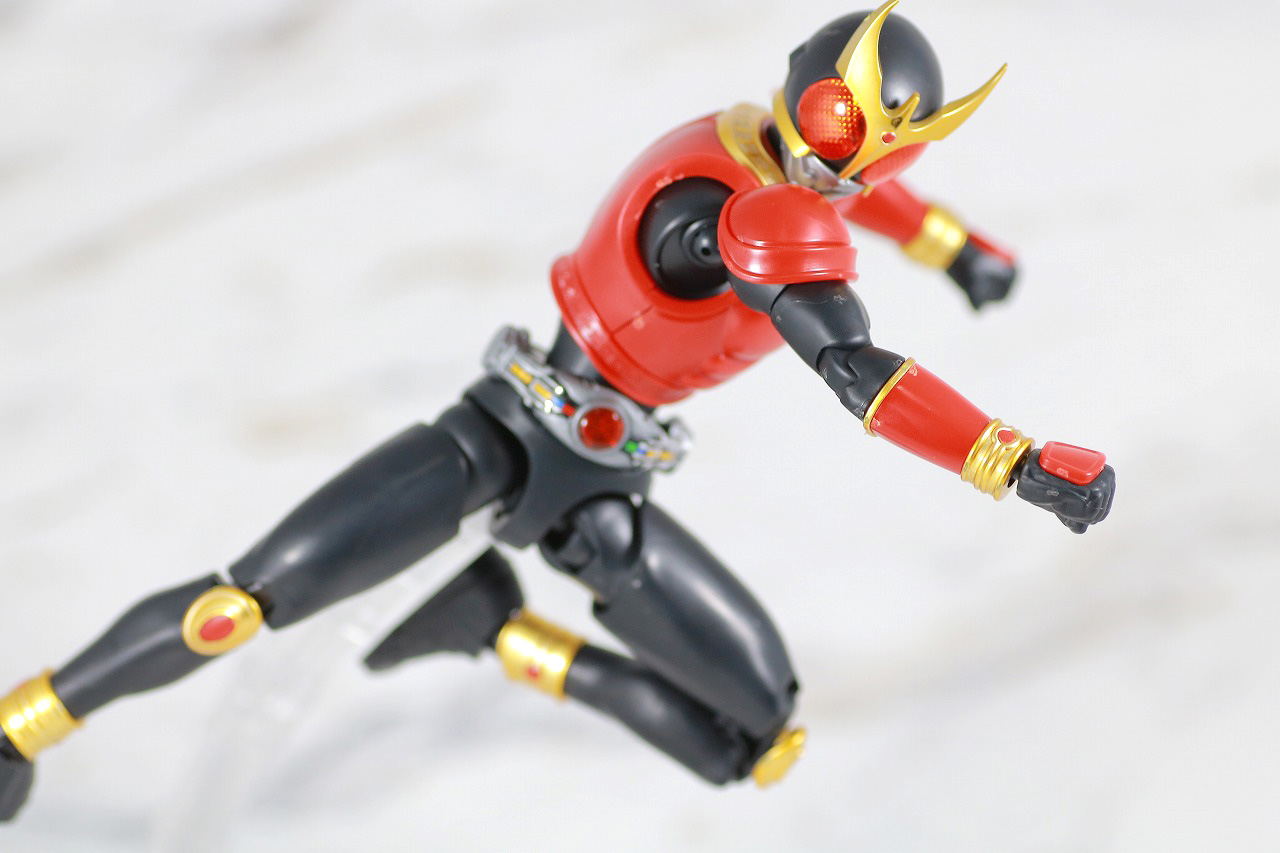 Figure-rise Standard　仮面ライダークウガ　マイティフォーム　レビュー　アクション